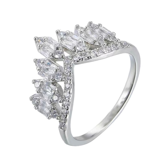 Cubic Zirconia Crown Ring - Picture 1 of 8